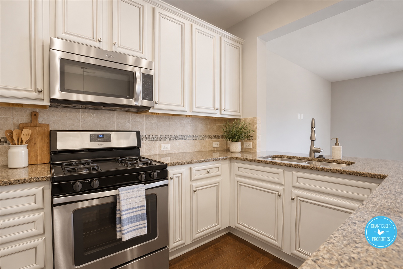 2442 Baslow Drive photo 6