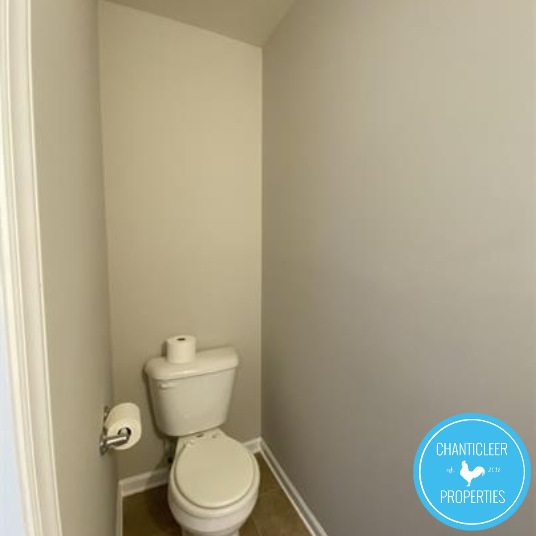 124 Gatwick Court photo 18