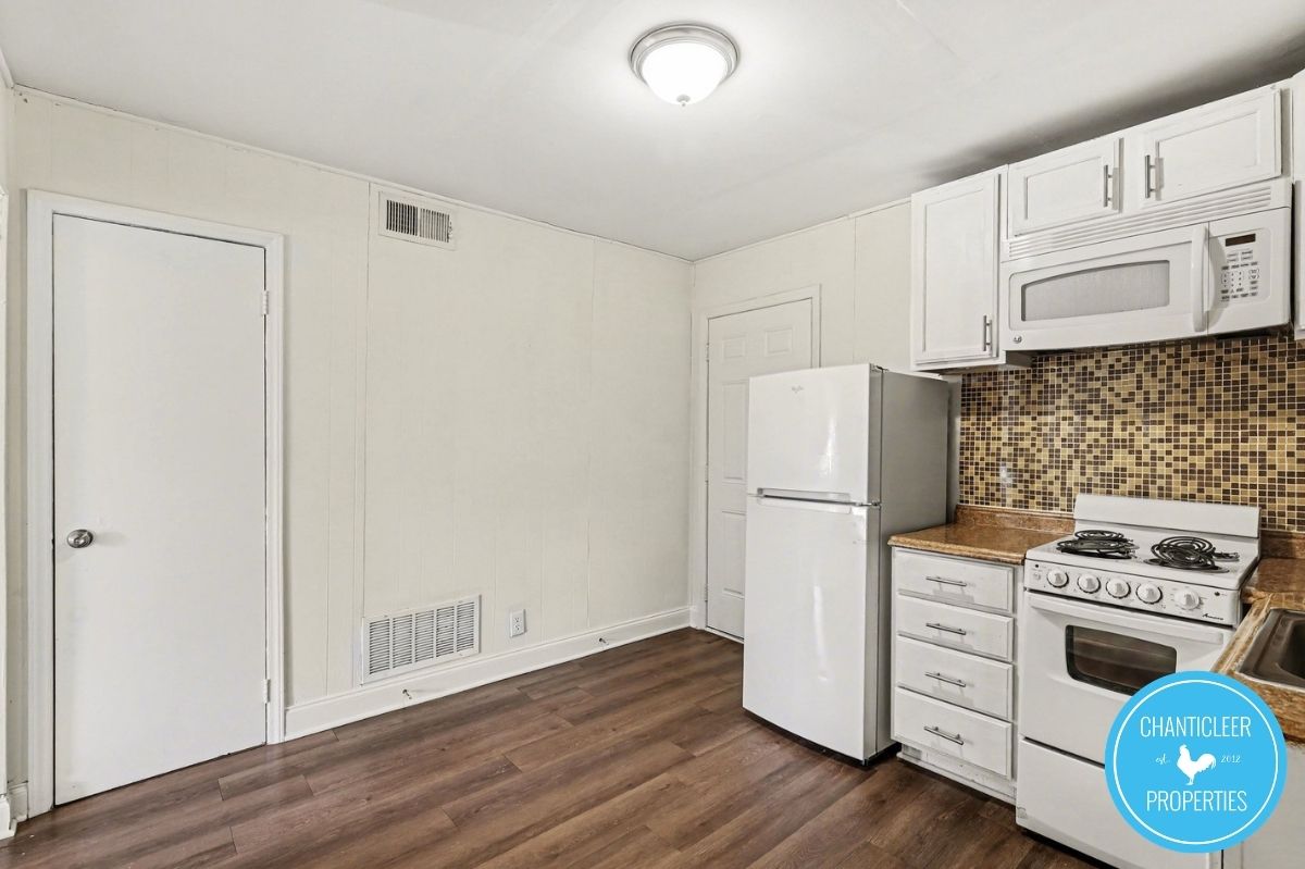 115 Florence St — Unit 7 photo 3