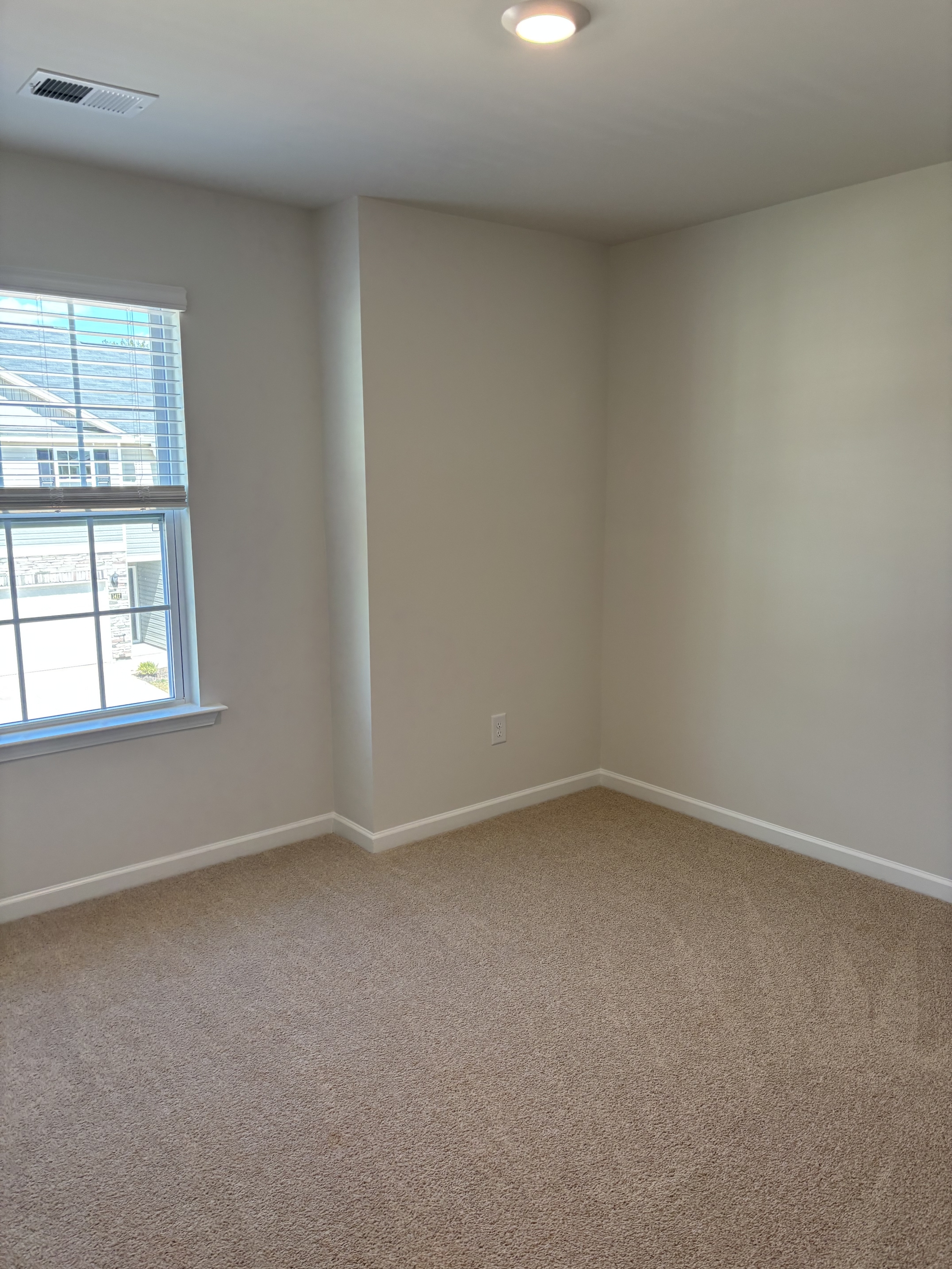 1412 Maltese Ln photo 7